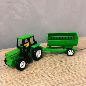Traktor s vlečkou - zelená